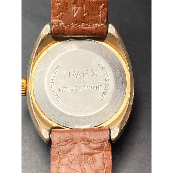 VTG Timex Womens Wind Up Mechanical Watch 28mm with Date Indicator Adjustable - Picture 7 of 11